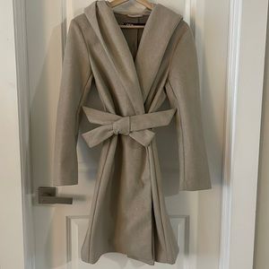 Beige Zara fall/ winter jacket w/ hood
